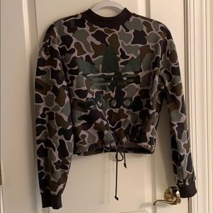 Adidas Women’s Cropped Camo Crewneck